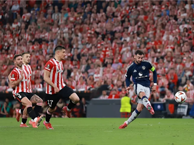 fernandes scores twice as manu beat athletic club 3 0 in europa league semi final first leg fernandes scores twice as manu beat athletic club 3 0 in europa league semi final first leg