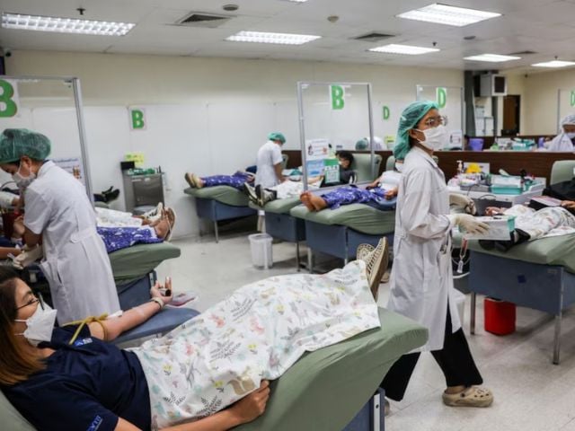 People donate blood, following the Thai Red Cross's nationwide call for donations, after Thailand and Cambodia exchanged heavy artillery amid their worst fighting in more than a decade, in Bangkok, Thailand, July 25, 2025. Source: Reuters