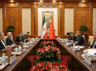 iran foreign minister meets chinese counterpart for first time since iran war started