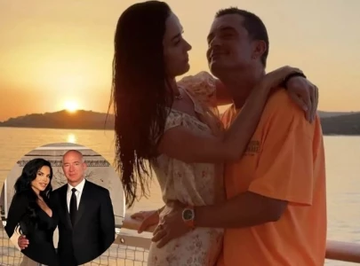 orlando bloom set to attend bezos sanchez wedding reportedly single amid katy perry split rumors