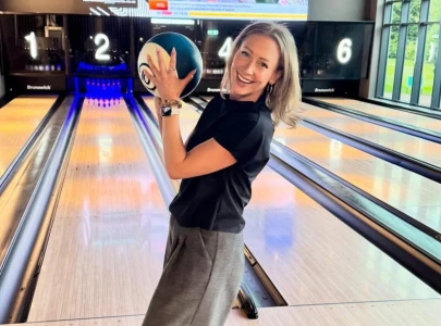 faye tozer to take on three roles in mean girls the musical