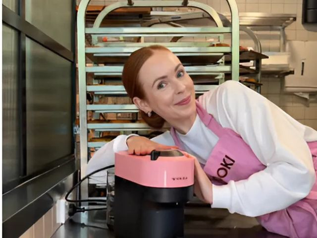 TikTok baker Brooke Bellamy denies plagiarism as cookbook faces scrutiny   tribune.com.pk