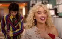 sabrina carpenter channels sex and the city s carrie bradshaw in snl promo ahead of hosting debut sabrina carpenter channels sex and the city s carrie bradshaw in snl promo ahead of hosting debut