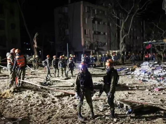 Iran missile strikes wound over 100 in two south Israel towns Iran missile strikes wound over 100 in two south Israel towns