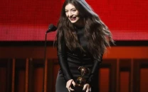 lorde shocks glastonbury with surprise set on album launch day lorde shocks glastonbury with surprise set on album launch day