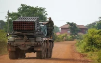 cambodia demands thailand withdraw troops