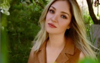 abby elliott reflects on snl firing ahead of the bear season 4 abby elliott reflects on snl firing ahead of the bear season 4
