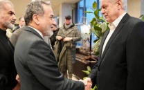 iran foreign minister arrives in russia as us talks remain stalled