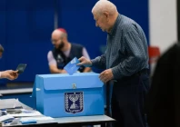 an israeli man votes at a polling station during israel s national election in jerusalem october 27 2026 photo reuters