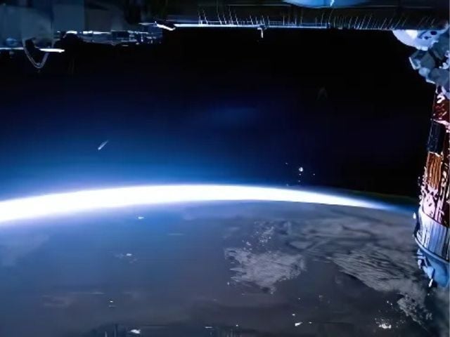 Soviet-era spacecraft to plunge back to earth this weekend | The Express Tribune