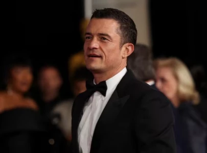 orlando bloom posts online after breakup reports
