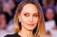 photo angelina jolie poses for pictures on red carpet for the premiere of couture reuters