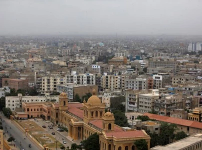 pakistan sets three year economic plan targeting 5 7 growth