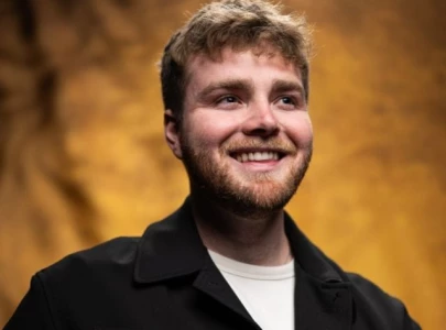 why alex warren suddenly walked away from the stage why alex warren suddenly walked away from the stage