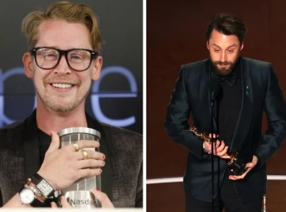 macaulay culkin tears up as kieran culkin wins oscar macaulay culkin tears up as kieran culkin wins oscar