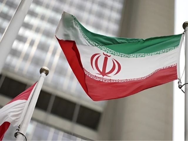Iran says U.S., U.K., France will be targeted if they intervene | The Express Tribune