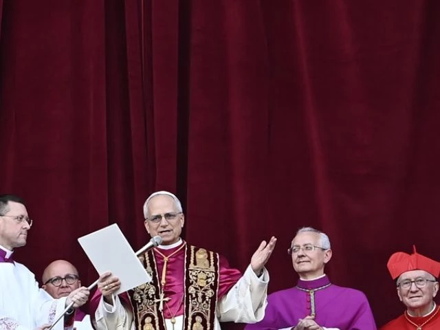 pope leo xiv makes his first appearance after conclave photo anadolu agency pope leo xiv makes his first appearance after conclave photo anadolu agency