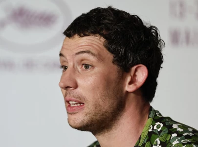 josh o connor jokes about playing linguini in live action ratatouille during snl appearance josh o connor jokes about playing linguini in live action ratatouille during snl appearance