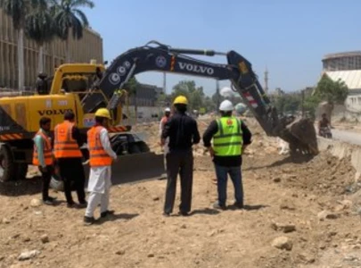 work restarts on karachi s brt red line on university road mayor wahab