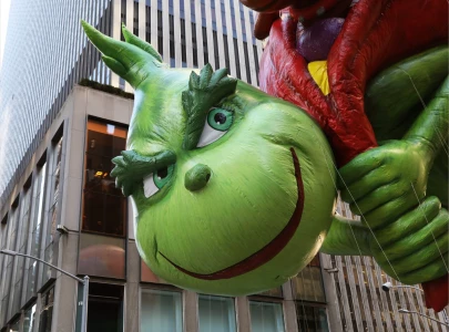 how universal studios chooses the grinch s dog max