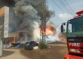 fire breaks out near lahore s social security hospital