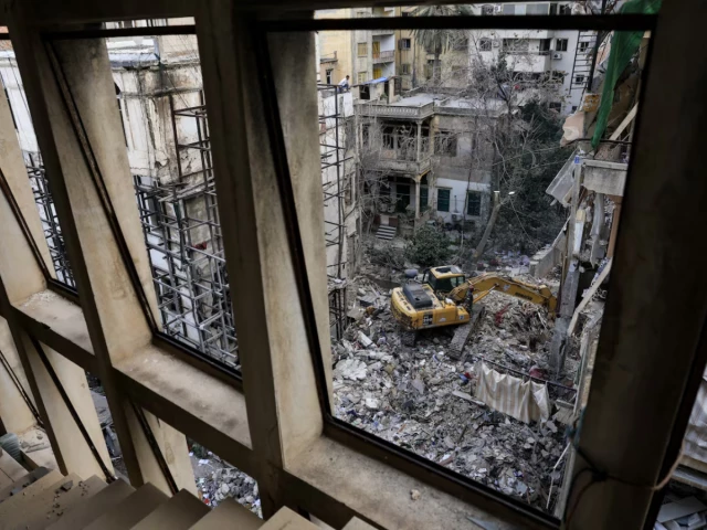 Israeli soldier killed, three injured in clashes in southern Lebanon Israeli soldier killed, three injured in clashes in southern Lebanon