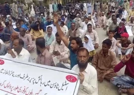 national highway reopens after pakistan steel mills workers end protest