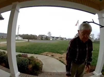 78 year old doordash driver goes viral as strangers raise nearly 500k to help him retire