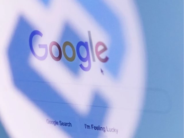 the logo of russia s state communications regulator roskomnadzor is reflected in a laptop screen showing google start page in this picture illustration taken may 27 2021 photo reuters the logo of russia s state communications regulator roskomnadzor is reflected in a laptop screen showing google start page in this picture illustration taken may 27 2021 photo reuters