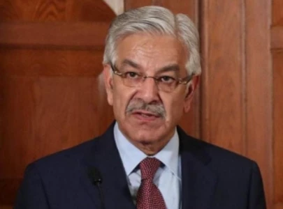 khawaja asif rebuffs resignation rumours