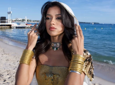 former miss teen world sushmiita siingh signs international film with french producer former miss teen world sushmiita siingh signs international film with french producer