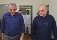 interior minister mohsin naqvi met jamaat e islami ji chief hafiz naeemur rehman at the party s headquarters in mansoorah screengrab