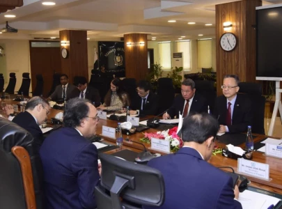 adb praises pakistan s economic progress backs shift towards private sector led growth