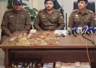 chung police arrest five member burglary gang including serving former constables