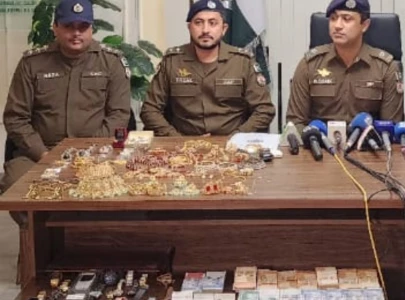 chung police arrest five member burglary gang including serving former constables chung police arrest five member burglary gang including serving former constables