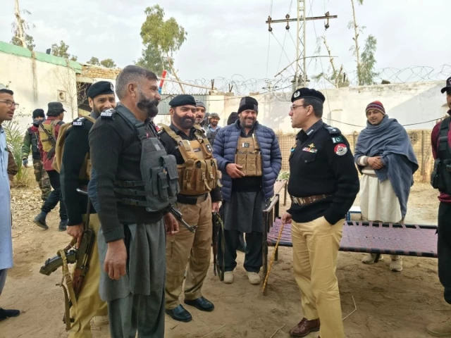 provincial police chief inspector general zulfiqar hameed visits domel police station photo express provincial police chief inspector general zulfiqar hameed visits domel police station photo express