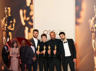 selena gomez and samuel l jackson s oscars exchange sparks debate amid gaza speech selena gomez and samuel l jackson s oscars exchange sparks debate amid gaza speech