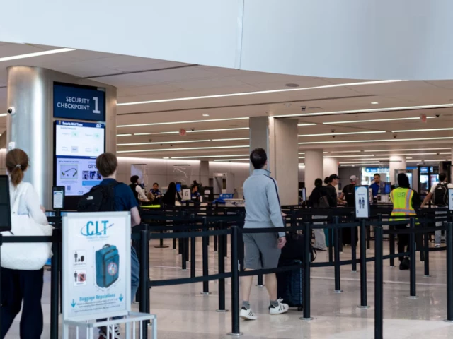 travellers walk at the charlotte douglas international airport in charlotte north carolina u s march 22 2026 photo reuters travellers walk at the charlotte douglas international airport in charlotte north carolina u s march 22 2026 photo reuters