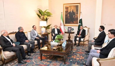 iranian foreign minister abbas araghchi talks with foreign minister mohammad ishaq dar and chief of army staff field marshal asim munir during a meeting in islamabad pakistan photo ministry of information