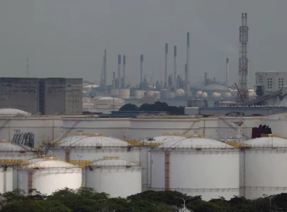 oil down 2 amid resumption of hormuz shipments even as vessel hit near oman