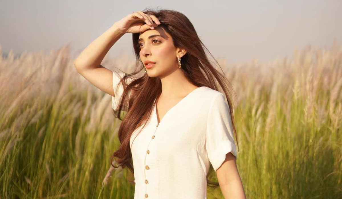 Top Pakistani Actresses In Beautiful White Dresses