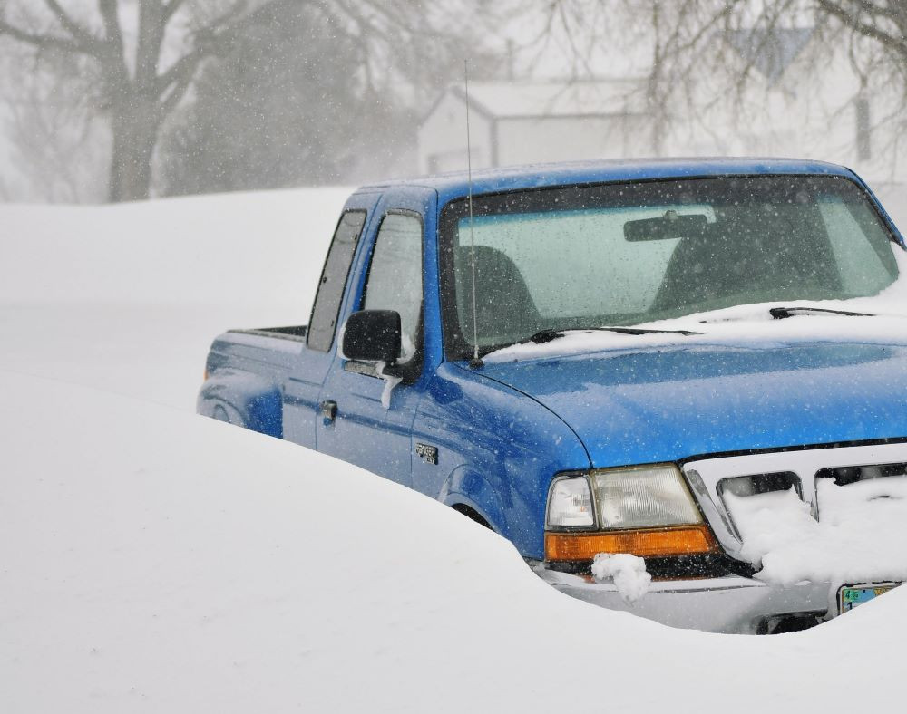 the nws warns that visibility may drop below 1 4 mile due to blowing snow and road conditions are expected to remain dangerous even after the snow stops photo pixabay