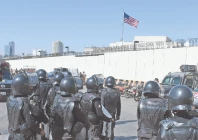 police stand guard outside the us consulate in karachi photo online police stand guard outside the us consulate in karachi photo online