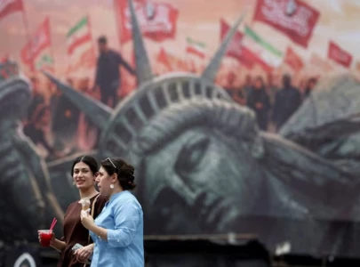trump s iran dilemma he s stuck in war with no exit in sight
