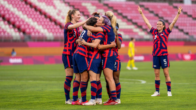 us footballers to receive equal pay us footballers to receive equal pay