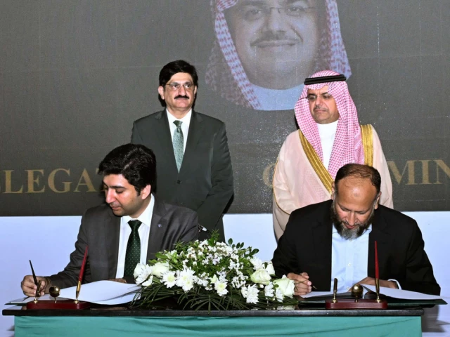 ceo of trident energy pvt ltd habil ahmed khan and k electric ceo moonis abdullah alvi sign an mou to establish hybrid solar and wind power plants as sindh chief minister syed murad ali shah and prince mansour bin mohammad bin saad al saud chairman of the saudi pak joint business council look on during a ceremony at the cm house on thursday photo inp ceo of trident energy pvt ltd habil ahmed khan and k electric ceo moonis abdullah alvi sign an mou to establish hybrid solar and wind power plants as sindh chief minister syed murad ali shah and prince mansour bin mohammad bin saad al saud chairman of the saudi pak joint business council look on during a ceremony at the cm house on thursday photo inp