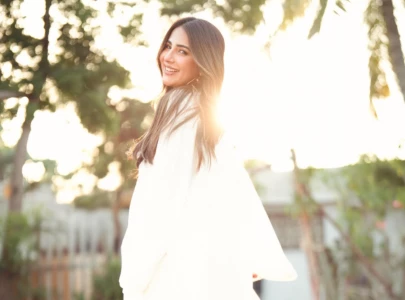ushna shah uses memes humour to document pregnancy journey ushna shah uses memes humour to document pregnancy journey