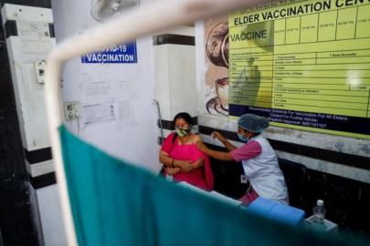 home vaccination for above 80s begins home vaccination for above 80s begins