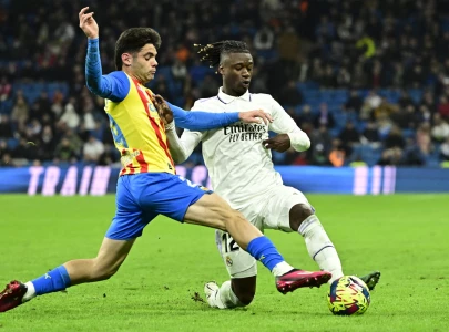 valencia aiming for vital win over reeling madrid