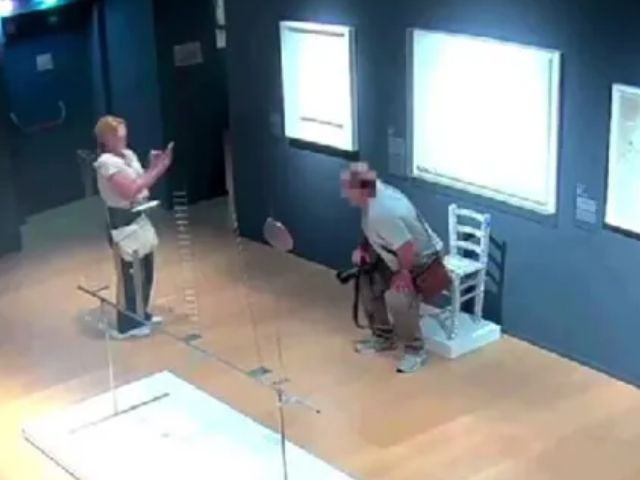 Tourist shatters $50K Swarovski crystal Van Gogh chair at Verona museum in...